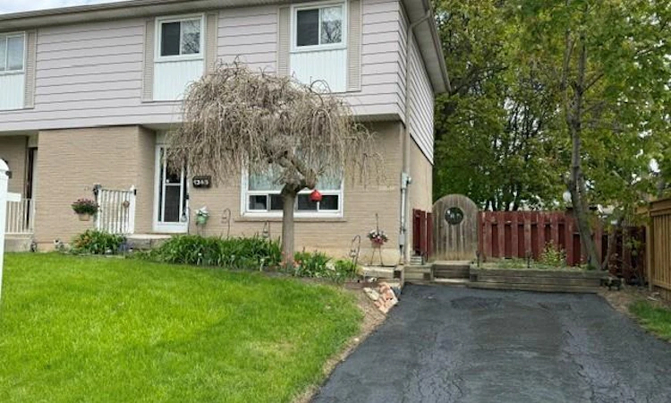 1345 Colonsay Drive