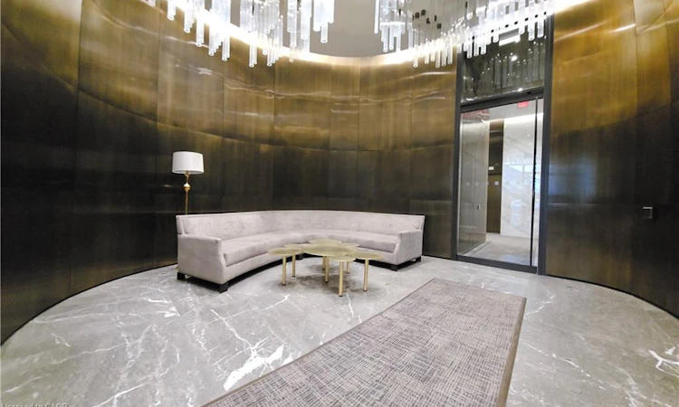 1802-200 Bloor Street W