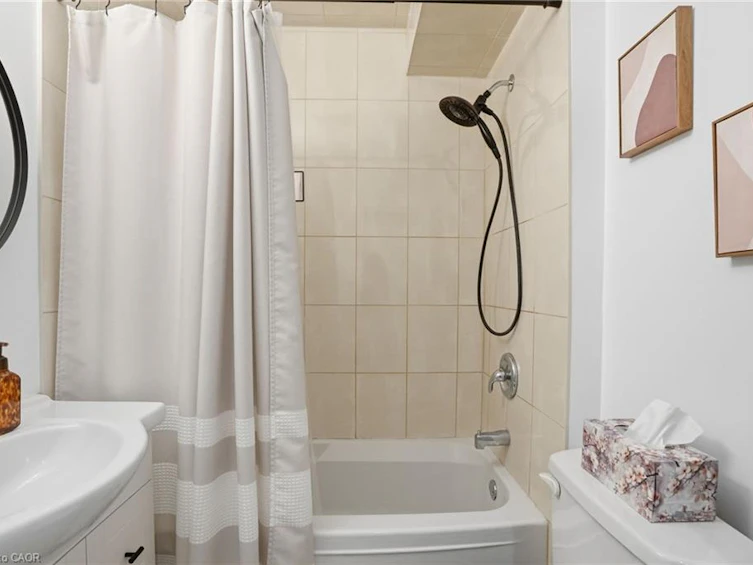68 Delena Avenue N, Hamilton, ON, L8H 6B7 - 16