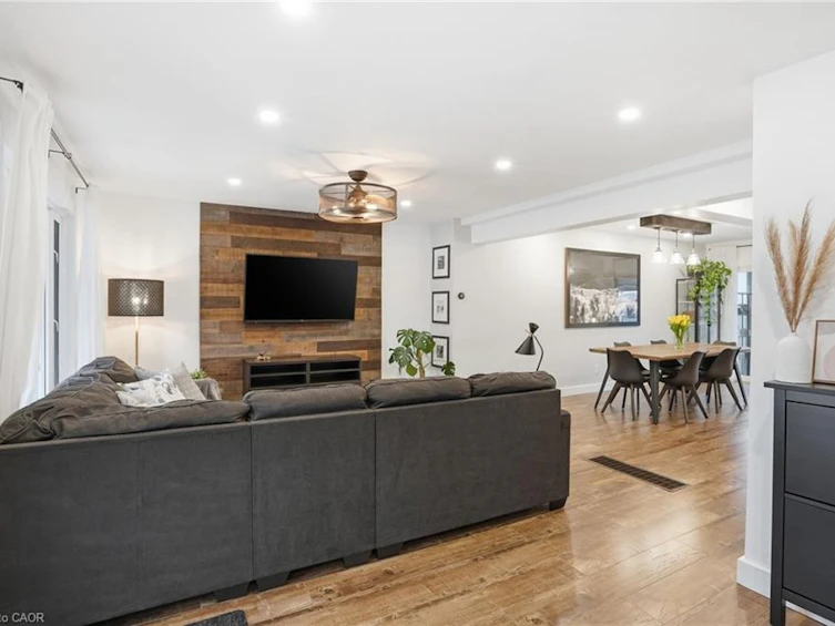 68 Delena Avenue N, Hamilton, ON, L8H 6B7 - 5