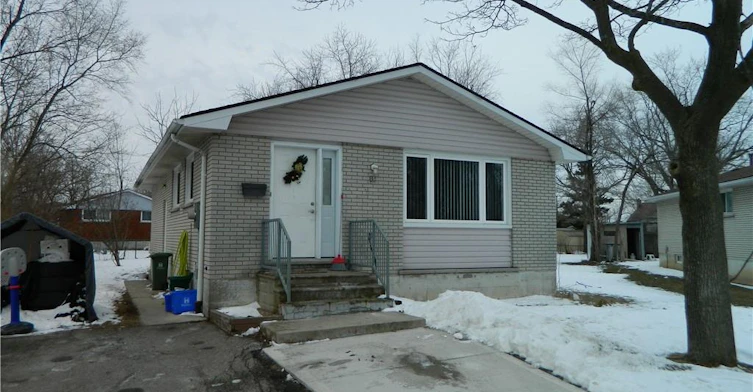 Lower-15 Michael Avenue, Hamilton, ON, L8T 2Y2