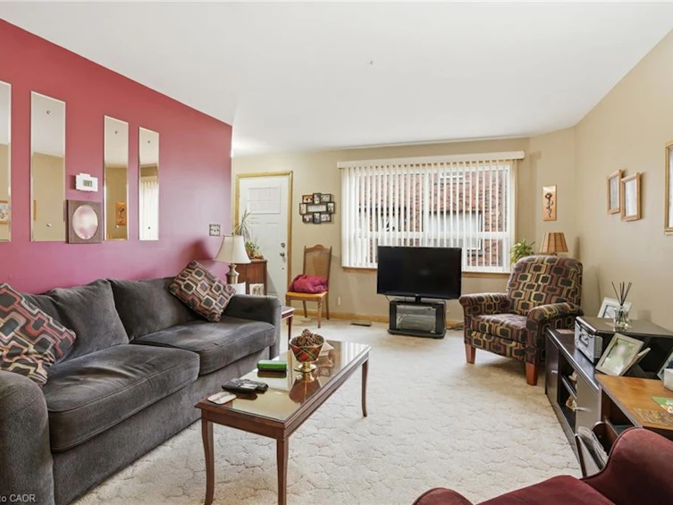 424 East 42nd Street, Hamilton, ON, L8T 3A9 - 7