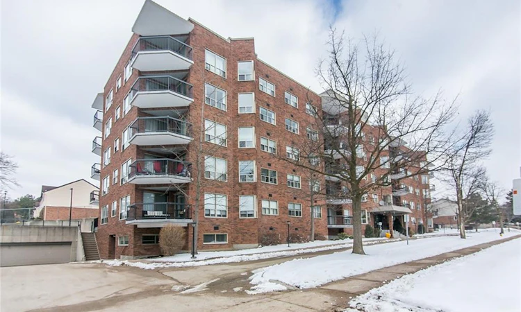 402-300 Keats Way