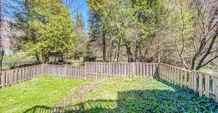 74 Mcdougall Road, Waterloo, ON, N2L 2W5 - 37