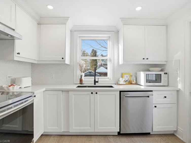 110 Kensington Avenue S, Hamilton, ON, L8M 3H3 - 16