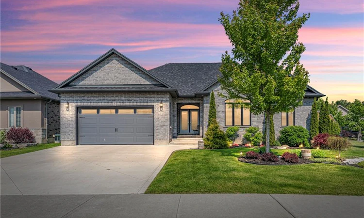 6 Bluenose Drive