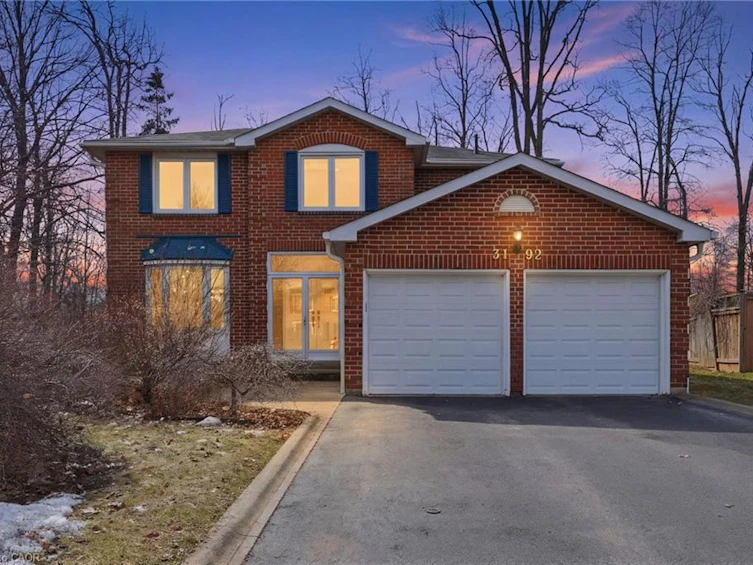 3192 Colebrook Court, Mississauga, ON, L5N 3E2