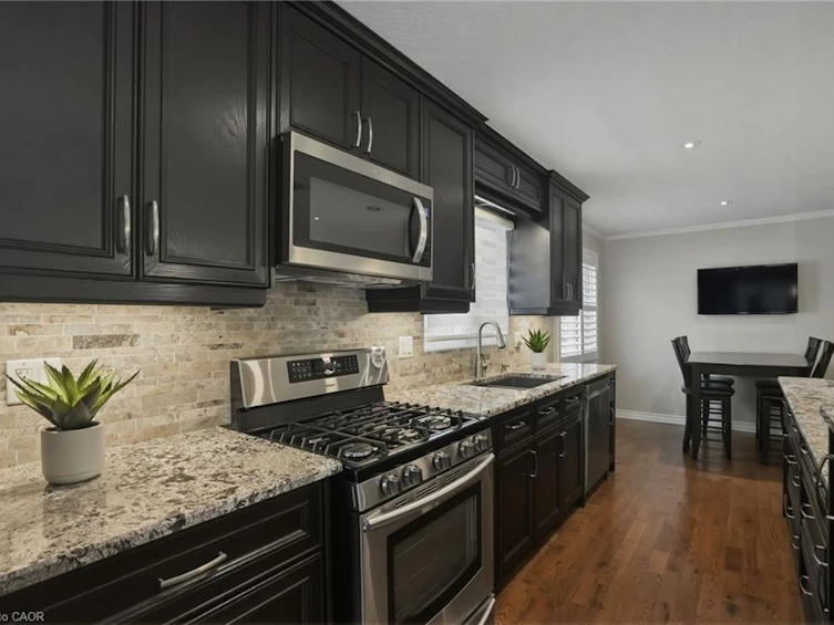 1995 Kerns Road, Burlington, ON, L7P 3J2 - 10