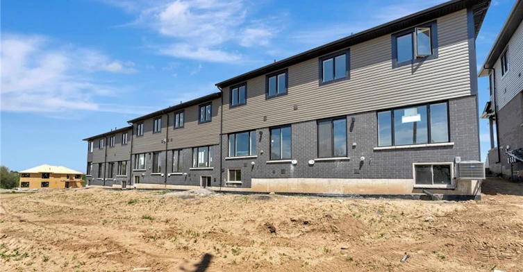 102 Gort Avenue, Brant, ON, N3L 3K2 - 39