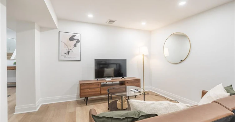 LOWER-40 Delaware Avenue, Hamilton, ON, L8M 1T4 - 7