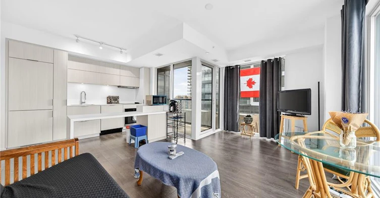 710-370 Martha Street, Burlington, ON, L7R 0G9 - 23