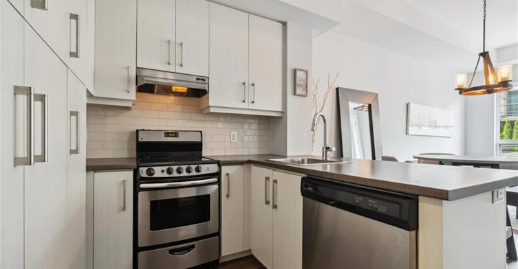 102-40 Esplanade Lane, Grimsby, ON, L3M 0G9 - 16