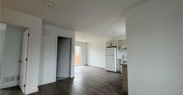 Main-127 Highriver Trail, Welland, ON, L3C 0H6 - 5