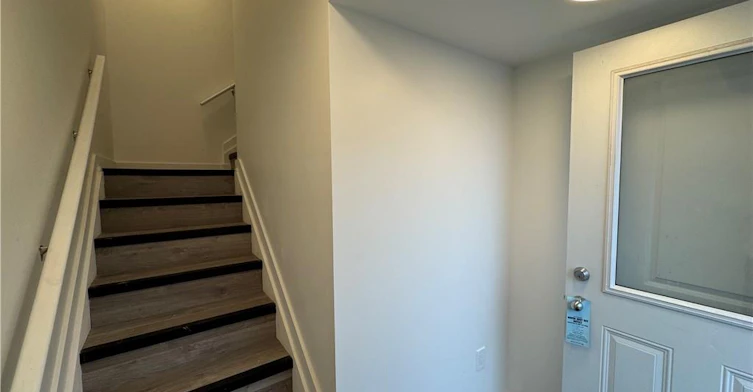 Main-127 Highriver Trail, Welland, ON, L3C 0H6 - 3
