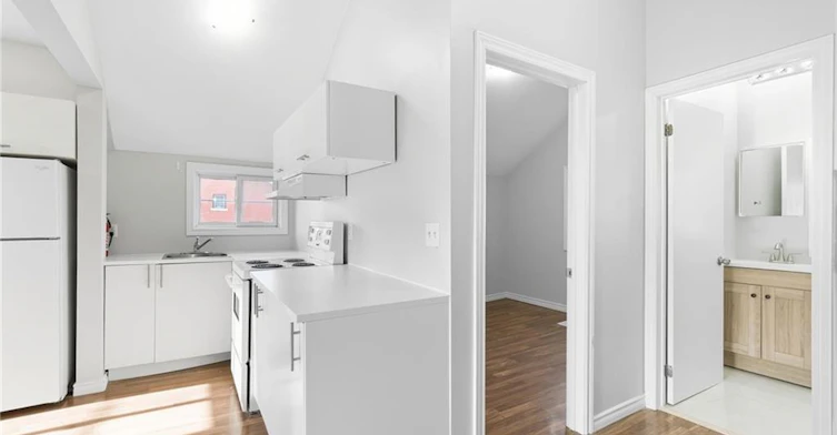 2-2 Windsor Street, Hamilton, ON, L8R 2G8 - 6