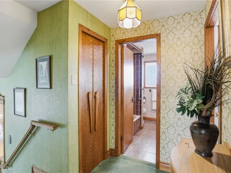 1 Thorncrest Boulevard, Hamilton, ON, L9H 7L1 - 30