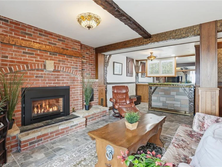 1 Thorncrest Boulevard, Hamilton, ON, L9H 7L1 - 20