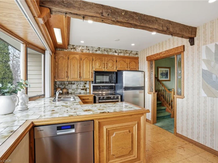 1 Thorncrest Boulevard, Hamilton, ON, L9H 7L1 - 15
