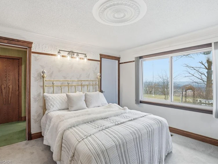 1 Thorncrest Boulevard, Hamilton, ON, L9H 7L1 - 26
