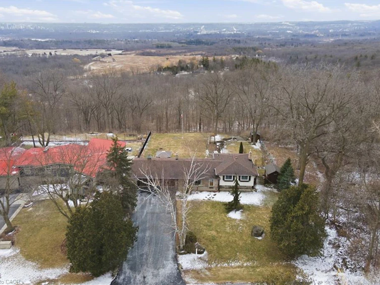 1 Thorncrest Boulevard, Hamilton, ON, L9H 7L1 - 39