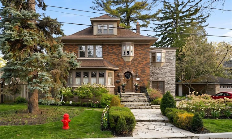74 Oak Knoll Drive