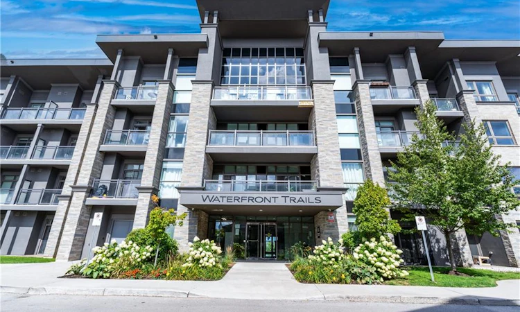 413-35 Southshore Crescent