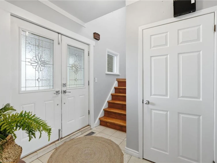 864 Highway 8, Hamilton, ON, L8E 5J3 - 4