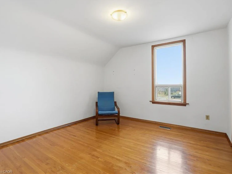 864 Highway 8, Hamilton, ON, L8E 5J3 - 29