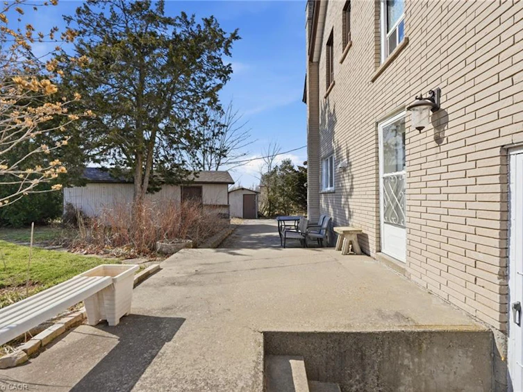 864 Highway 8, Hamilton, ON, L8E 5J3 - 42