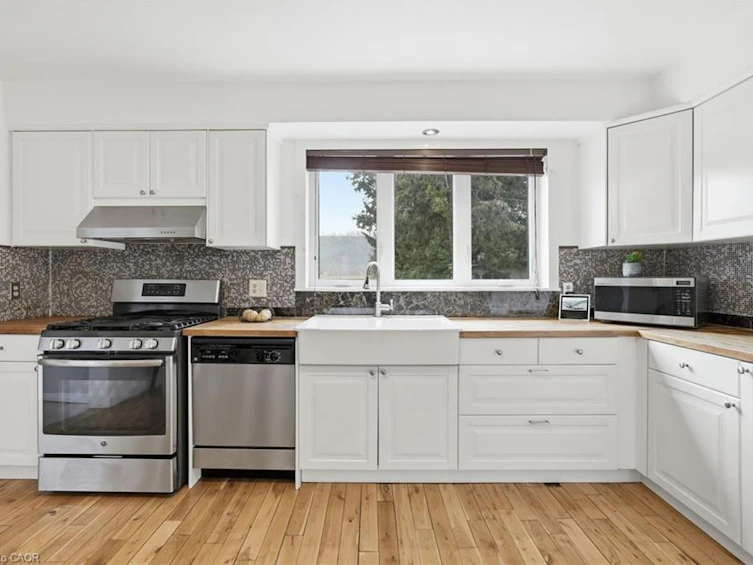 864 Highway 8, Hamilton, ON, L8E 5J3 - 11