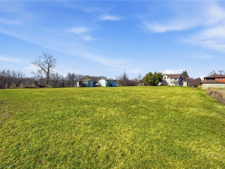 864 Highway 8, Hamilton, ON, L8E 5J3 - 44