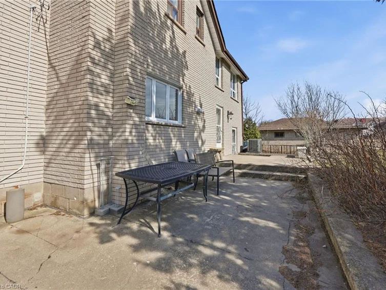 864 Highway 8, Hamilton, ON, L8E 5J3 - 41