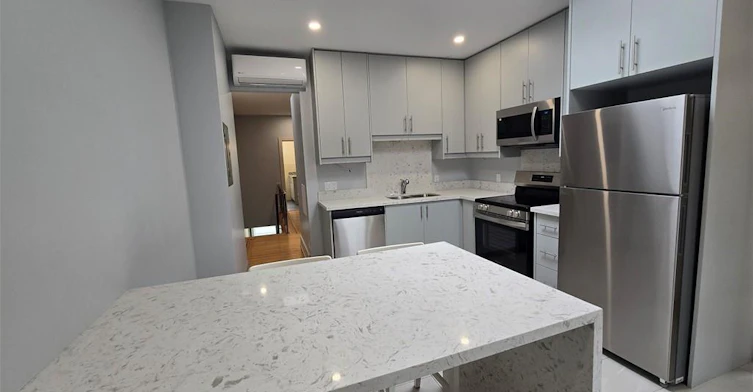 971.5 Main Street E, Hamilton, ON, L8M 1N2 - 7