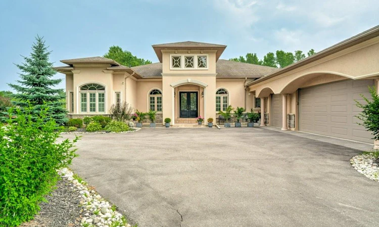 2462 Sideroad 2