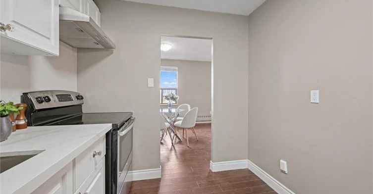 710-1100 Courtland Avenue E, Kitchener, ON, N2C 2H9 - 12