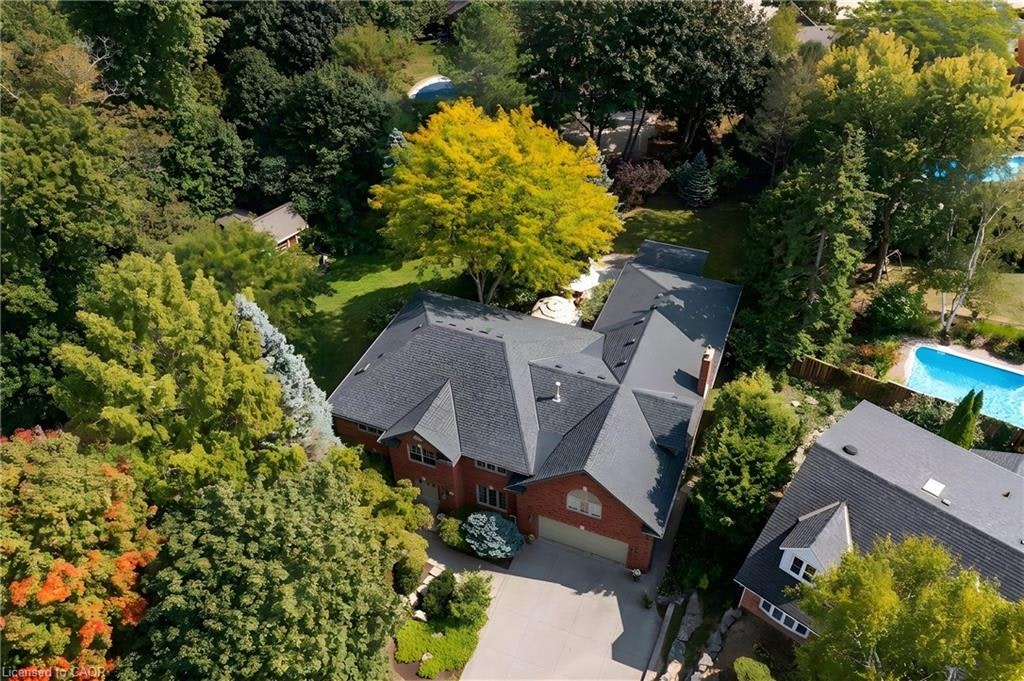 373 Brookview Court, Hamilton, ON, L9G 4E6