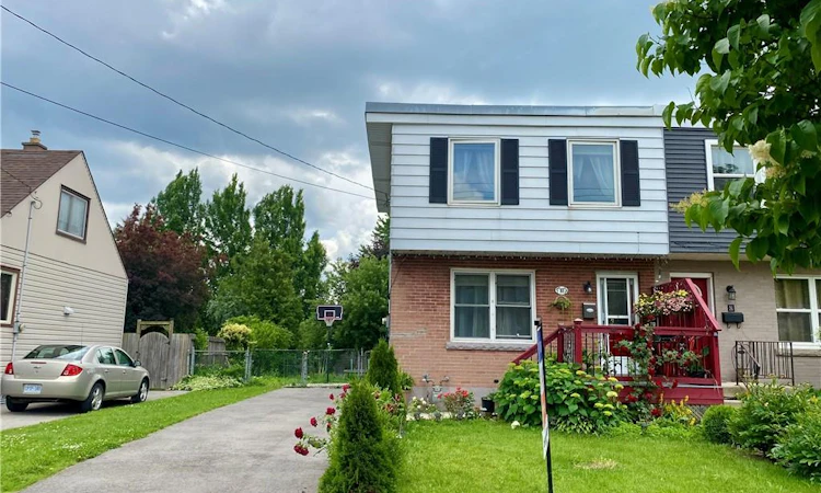 10 Armstrong Avenue