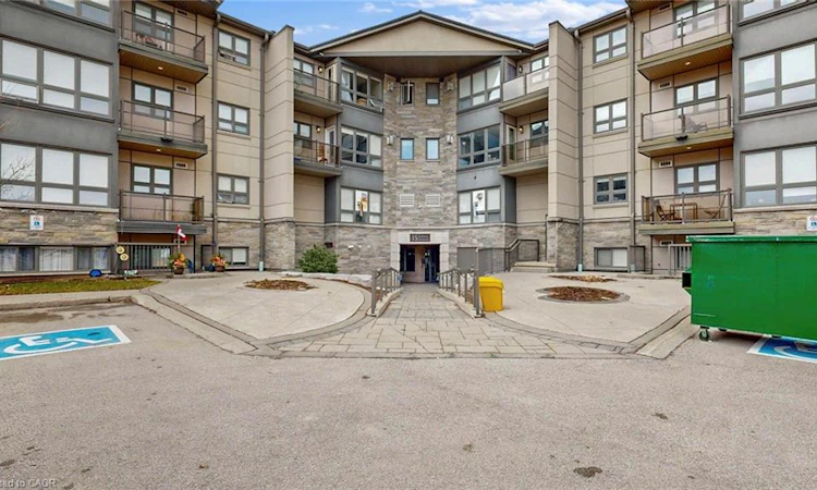 117-15 Jacksway Crescent
