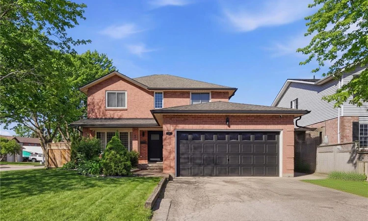 2 Hickory Court