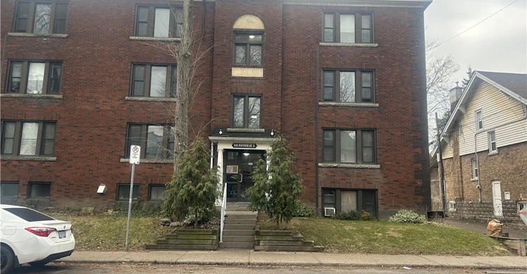 4-352 Hunter Street E, Hamilton, ON, L8N 1N8 - 2