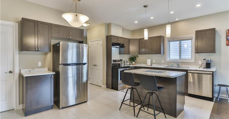 11 Tucker Street, Thorold, ON, L2V 0G3 - 4