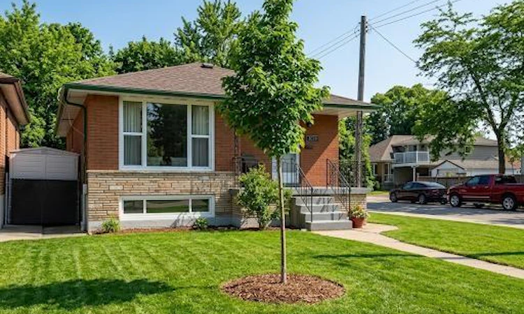 1224 Dunsmure Road