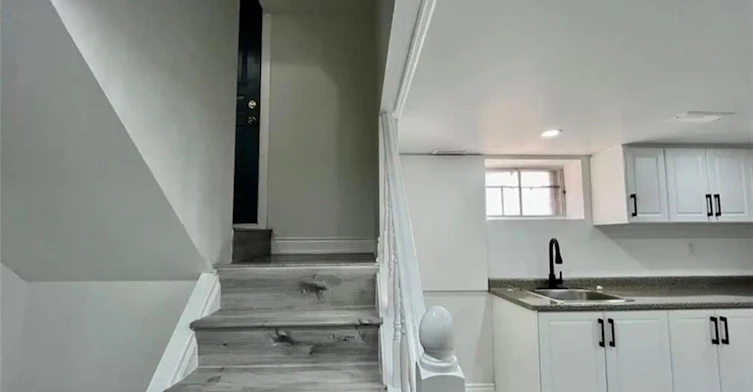19 Crosthwaite Avenue S, Hamilton, ON, L8K 2T7 - 2