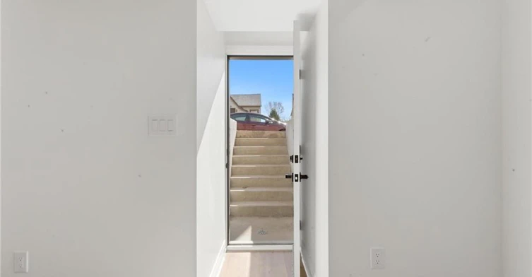 LOWER-187 Oak Avenue, Hamilton, ON, L8L 5M9 - 17