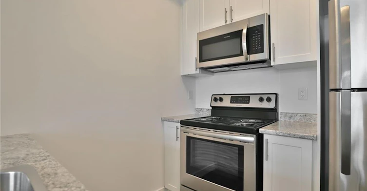 319-101 Shoreview Place, Hamilton, ON, L8E 0K2 - 10