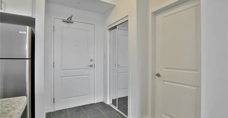 319-101 Shoreview Place, Hamilton, ON, L8E 0K2 - 4