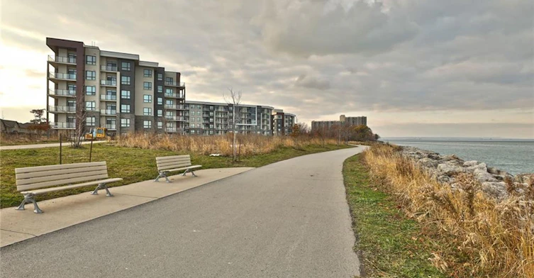 319-101 Shoreview Place, Hamilton, ON, L8E 0K2 - 2