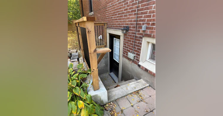 Lower-17 Inverness Avenue W, Hamilton, ON, L9C 1A1 - 2