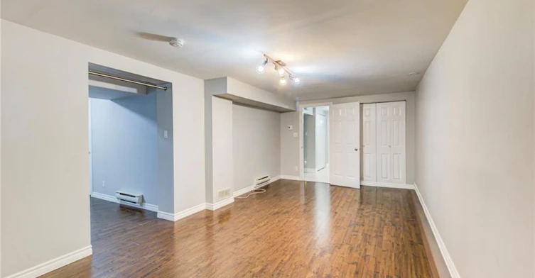 lower-213 Union Street E, Waterloo, ON, N2J 1C9 - 10