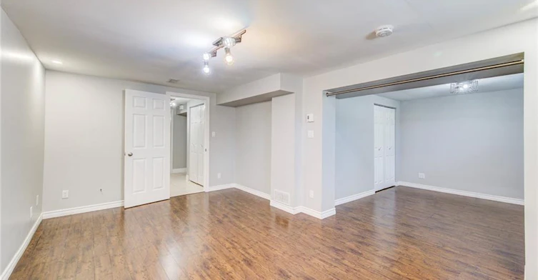 lower-213 Union Street E, Waterloo, ON, N2J 1C9 - 17